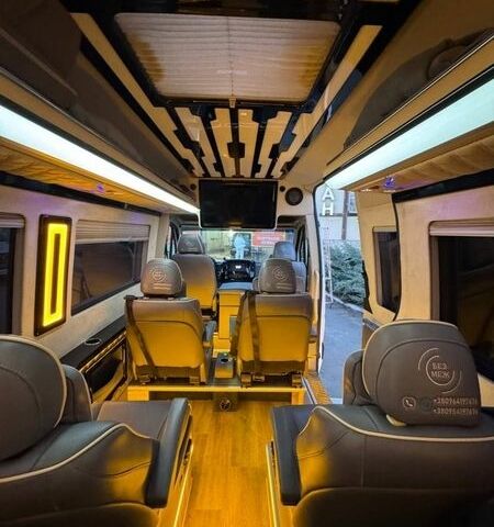 Белый Мерседес Sprinter, объемом двигателя 2.14 л и пробегом 450 тыс. км за 29469 $, фото 8 на Automoto.ua