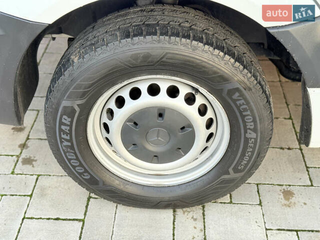 Белый Мерседес Sprinter, объемом двигателя 2.2 л и пробегом 278 тыс. км за 21500 $, фото 15 на Automoto.ua