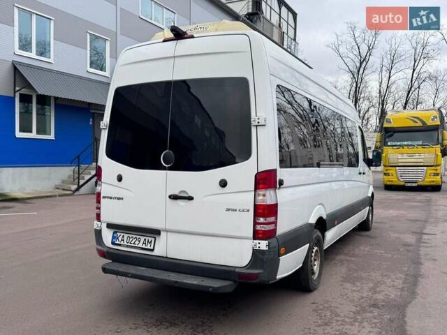 Белый Мерседес Sprinter, объемом двигателя 2.14 л и пробегом 250 тыс. км за 28000 $, фото 6 на Automoto.ua