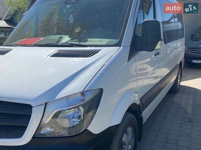 Белый Мерседес Sprinter, объемом двигателя 2.99 л и пробегом 987 тыс. км за 23500 $, фото 2 на Automoto.ua