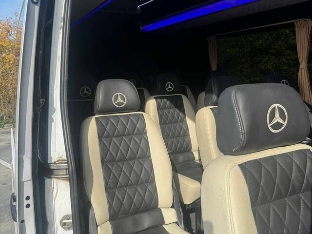 Белый Мерседес Sprinter, объемом двигателя 2.14 л и пробегом 590 тыс. км за 35000 $, фото 5 на Automoto.ua