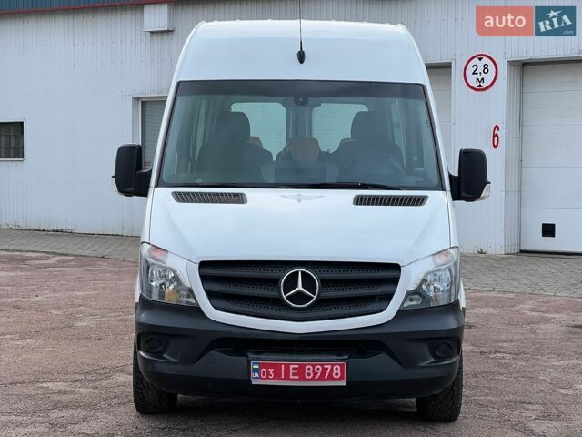 Белый Мерседес Sprinter, объемом двигателя 2.2 л и пробегом 313 тыс. км за 21850 $, фото 2 на Automoto.ua
