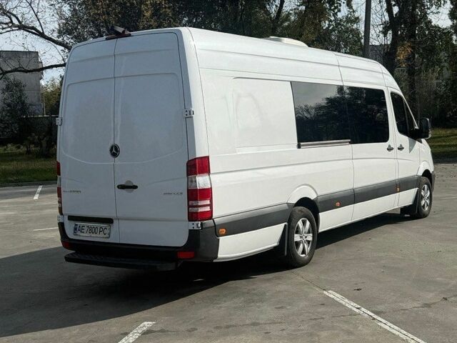 Белый Мерседес Sprinter, объемом двигателя 2.14 л и пробегом 590 тыс. км за 35000 $, фото 8 на Automoto.ua