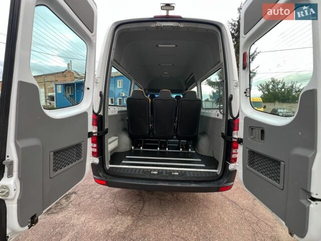 Белый Мерседес Sprinter, объемом двигателя 2.2 л и пробегом 313 тыс. км за 21850 $, фото 46 на Automoto.ua