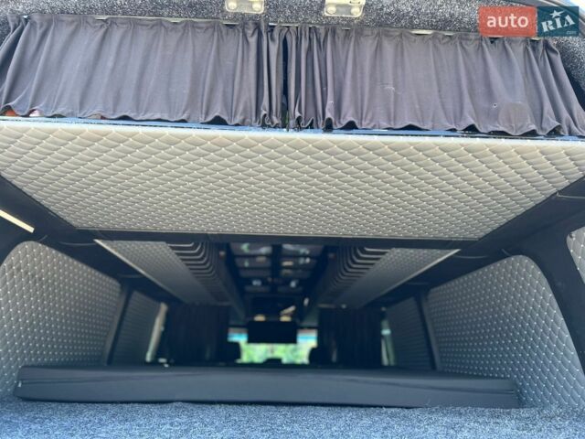 Белый Мерседес Sprinter, объемом двигателя 3 л и пробегом 466 тыс. км за 46748 $, фото 11 на Automoto.ua