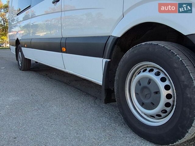 Белый Мерседес Sprinter, объемом двигателя 2.14 л и пробегом 317 тыс. км за 35000 $, фото 22 на Automoto.ua