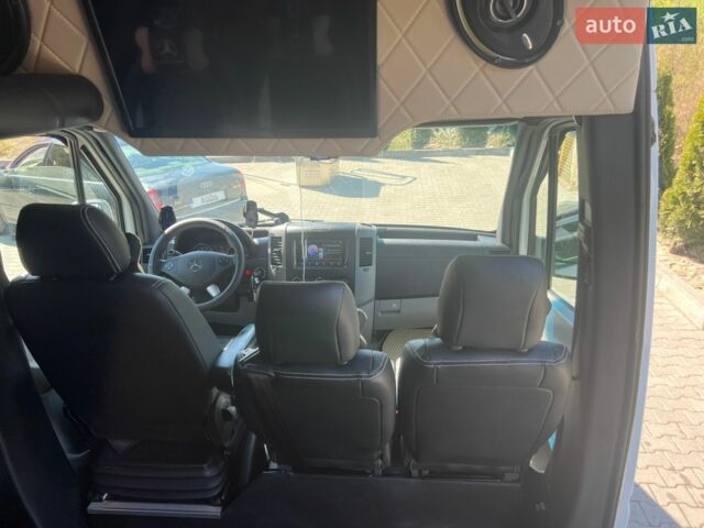 Белый Мерседес Sprinter, объемом двигателя 2.2 л и пробегом 300 тыс. км за 24600 $, фото 30 на Automoto.ua
