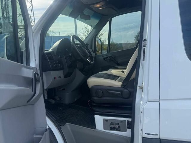 Белый Мерседес Sprinter, объемом двигателя 2.14 л и пробегом 590 тыс. км за 35000 $, фото 14 на Automoto.ua
