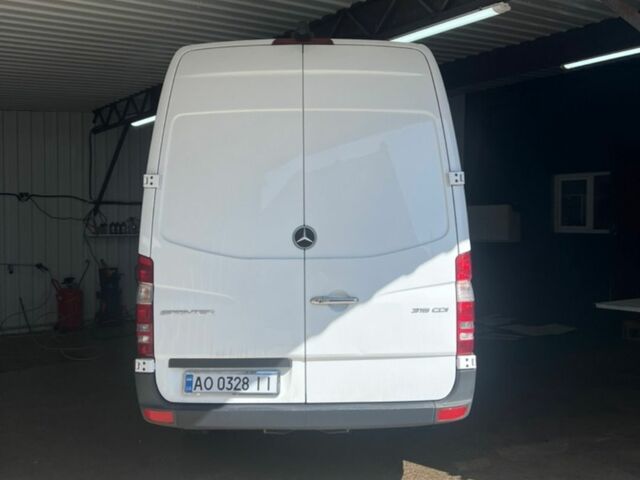 Белый Мерседес Sprinter, объемом двигателя 2.2 л и пробегом 300 тыс. км за 24600 $, фото 21 на Automoto.ua