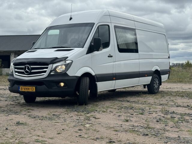 Белый Мерседес Sprinter, объемом двигателя 0 л и пробегом 450 тыс. км за 22793 $, фото 5 на Automoto.ua