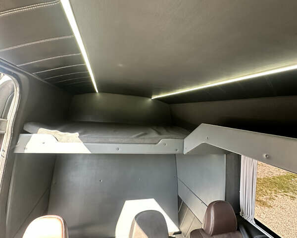 Белый Мерседес Sprinter, объемом двигателя 2.99 л и пробегом 355 тыс. км за 41500 $, фото 4 на Automoto.ua