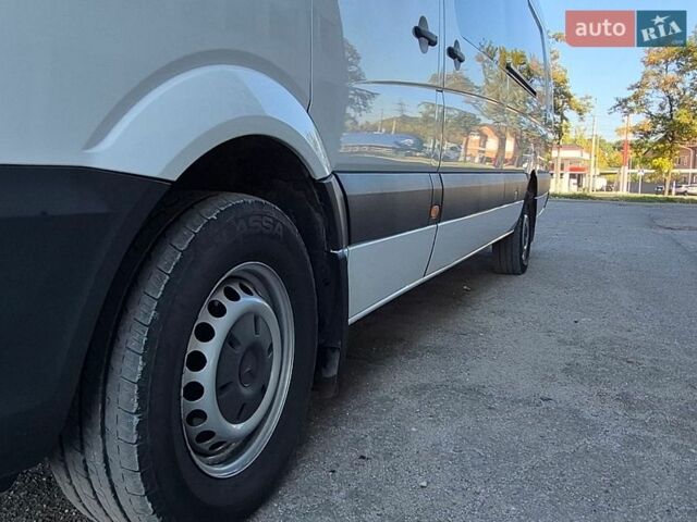 Белый Мерседес Sprinter, объемом двигателя 2.14 л и пробегом 317 тыс. км за 35000 $, фото 21 на Automoto.ua