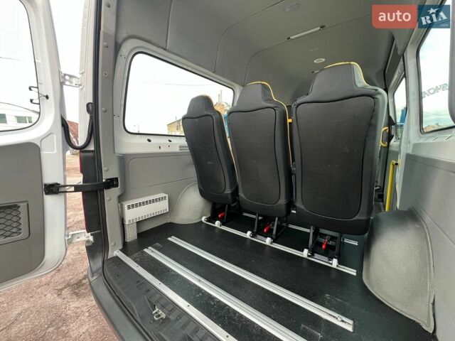 Белый Мерседес Sprinter, объемом двигателя 2.2 л и пробегом 313 тыс. км за 21850 $, фото 48 на Automoto.ua