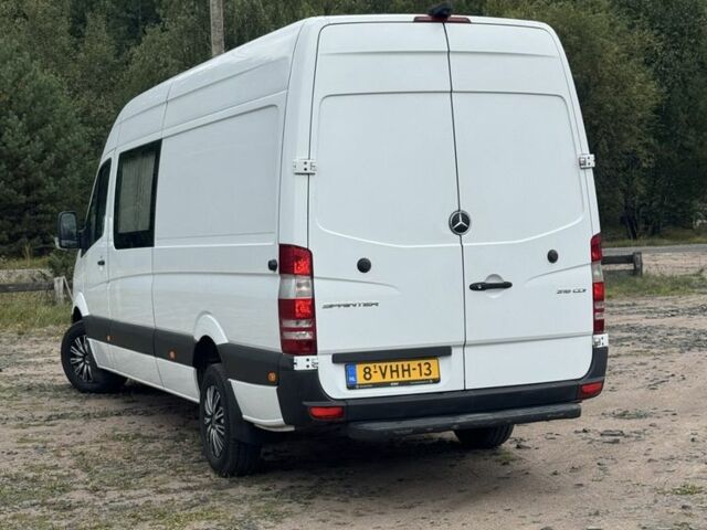Белый Мерседес Sprinter, объемом двигателя 0 л и пробегом 450 тыс. км за 22793 $, фото 7 на Automoto.ua