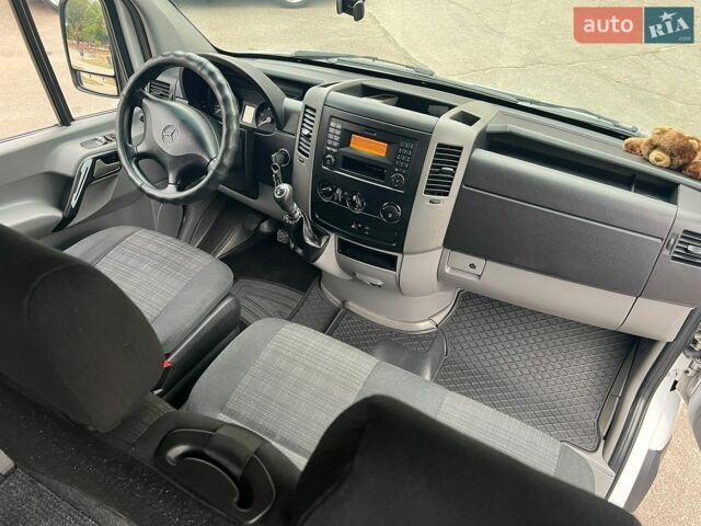 Білий Мерседес Sprinter, об'ємом двигуна 2.14 л та пробігом 352 тис. км за 19000 $, фото 5 на Automoto.ua