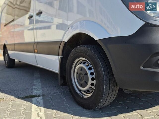 Белый Мерседес Sprinter, объемом двигателя 2.14 л и пробегом 317 тыс. км за 35000 $, фото 8 на Automoto.ua