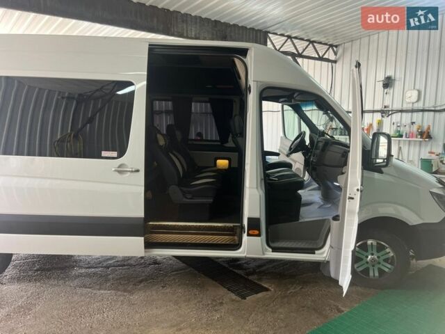 Белый Мерседес Sprinter, объемом двигателя 2.2 л и пробегом 300 тыс. км за 24600 $, фото 19 на Automoto.ua