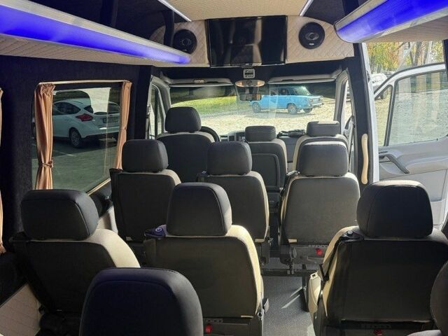 Белый Мерседес Sprinter, объемом двигателя 2.14 л и пробегом 590 тыс. км за 35000 $, фото 12 на Automoto.ua