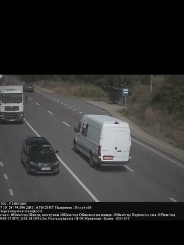 Белый Мерседес Sprinter, объемом двигателя 2.2 л и пробегом 357 тыс. км за 28000 $, фото 3 на Automoto.ua