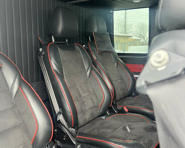 Белый Мерседес Sprinter, объемом двигателя 2.99 л и пробегом 550 тыс. км за 35500 $, фото 5 на Automoto.ua