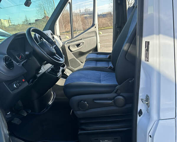 Білий Мерседес Sprinter, об'ємом двигуна 2.14 л та пробігом 420 тис. км за 40865 $, фото 9 на Automoto.ua