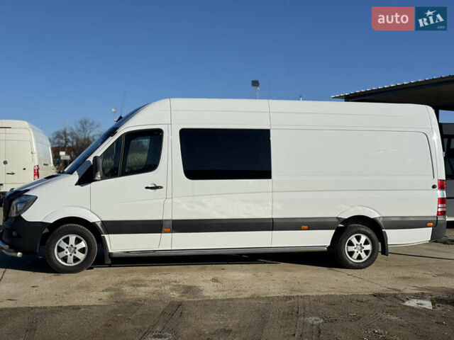 Белый Мерседес Sprinter, объемом двигателя 2.99 л и пробегом 420 тыс. км за 33500 $, фото 3 на Automoto.ua
