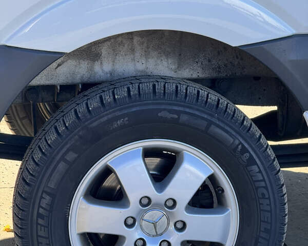 Белый Мерседес Sprinter, объемом двигателя 2.99 л и пробегом 420 тыс. км за 33500 $, фото 11 на Automoto.ua