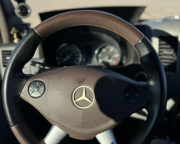 Белый Мерседес Sprinter, объемом двигателя 2.99 л и пробегом 420 тыс. км за 33500 $, фото 8 на Automoto.ua