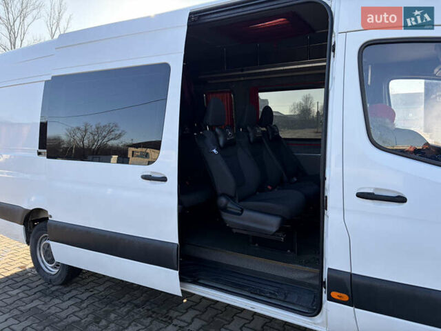 Белый Мерседес Sprinter, объемом двигателя 2.2 л и пробегом 441 тыс. км за 24990 $, фото 6 на Automoto.ua