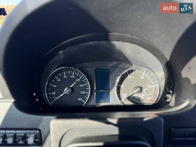 Белый Мерседес Sprinter, объемом двигателя 2.99 л и пробегом 420 тыс. км за 33500 $, фото 18 на Automoto.ua