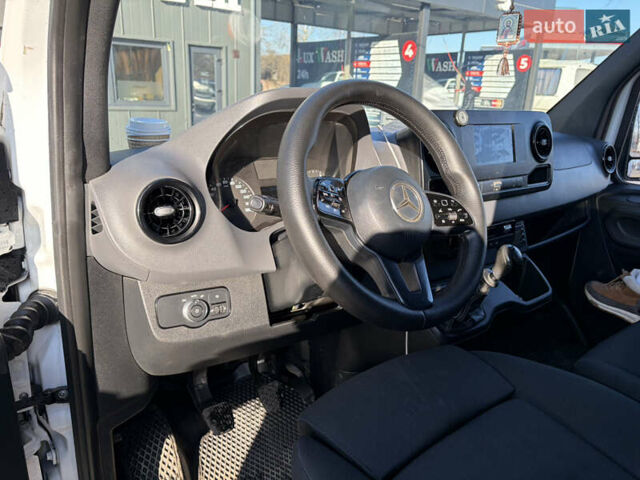 Белый Мерседес Sprinter, объемом двигателя 2.2 л и пробегом 441 тыс. км за 24990 $, фото 8 на Automoto.ua