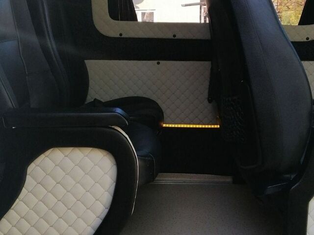Белый Мерседес Sprinter, объемом двигателя 2.2 л и пробегом 600 тыс. км за 25000 $, фото 4 на Automoto.ua