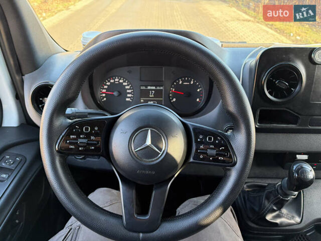 Белый Мерседес Sprinter, объемом двигателя 2.2 л и пробегом 441 тыс. км за 24990 $, фото 10 на Automoto.ua