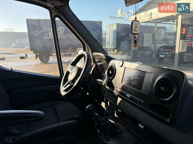 Белый Мерседес Sprinter, объемом двигателя 2.2 л и пробегом 441 тыс. км за 24990 $, фото 7 на Automoto.ua