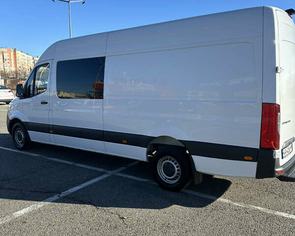 Білий Мерседес Sprinter, об'ємом двигуна 2.14 л та пробігом 420 тис. км за 40865 $, фото 3 на Automoto.ua