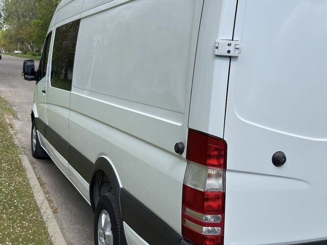 Білий Мерседес Sprinter, об'ємом двигуна 2.99 л та пробігом 277 тис. км за 28000 $, фото 3 на Automoto.ua