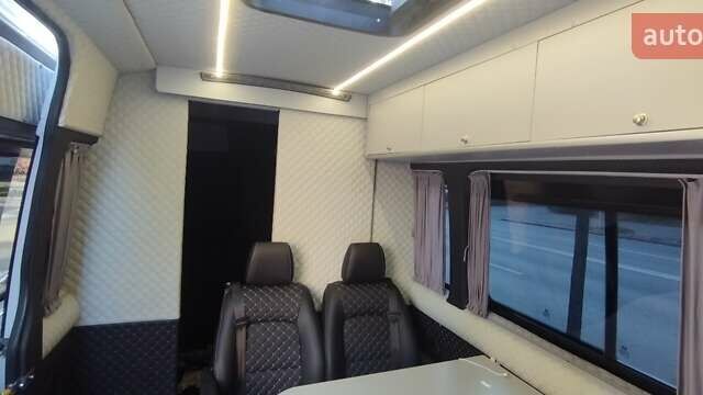 Белый Мерседес Sprinter, объемом двигателя 2.14 л и пробегом 300 тыс. км за 30900 $, фото 13 на Automoto.ua