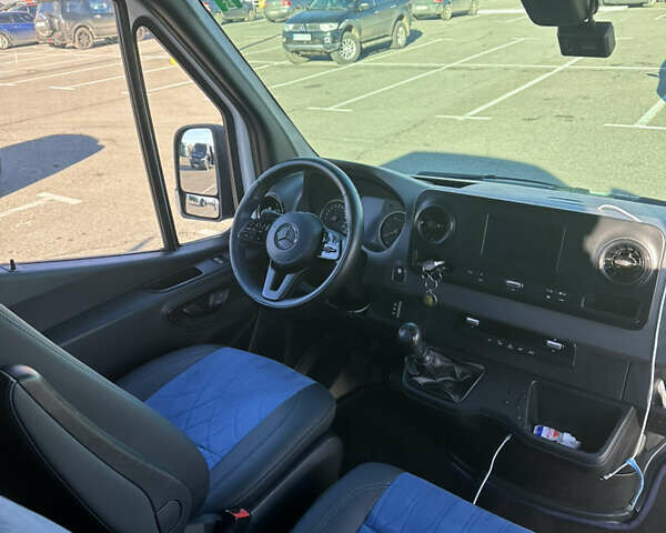 Білий Мерседес Sprinter, об'ємом двигуна 2.14 л та пробігом 420 тис. км за 40865 $, фото 12 на Automoto.ua
