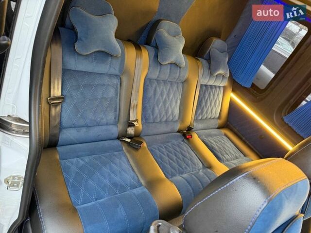 Белый Мерседес Sprinter, объемом двигателя 2.14 л и пробегом 540 тыс. км за 35999 $, фото 24 на Automoto.ua