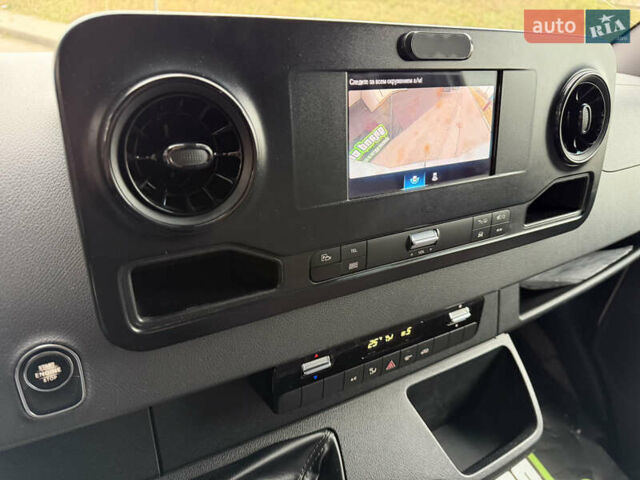 Белый Мерседес Sprinter, объемом двигателя 2.14 л и пробегом 293 тыс. км за 29900 $, фото 15 на Automoto.ua