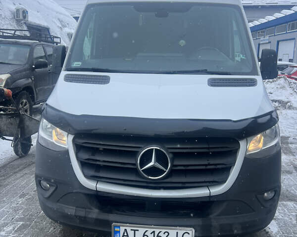 Белый Мерседес Sprinter, объемом двигателя 2.99 л и пробегом 550 тыс. км за 35500 $, фото 1 на Automoto.ua