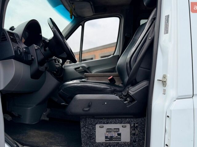 Белый Мерседес Sprinter, объемом двигателя 2.99 л и пробегом 420 тыс. км за 24500 $, фото 33 на Automoto.ua