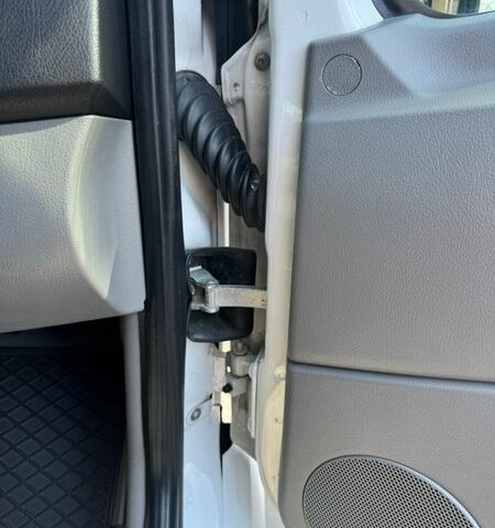 Белый Мерседес Sprinter, объемом двигателя 2.14 л и пробегом 646 тыс. км за 26400 $, фото 18 на Automoto.ua