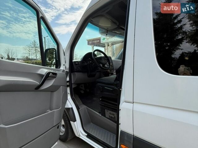 Белый Мерседес Sprinter, объемом двигателя 2.14 л и пробегом 646 тыс. км за 24800 $, фото 5 на Automoto.ua