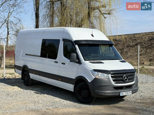 Белый Мерседес Sprinter, объемом двигателя 2.99 л и пробегом 490 тыс. км за 30000 $, фото 5 на Automoto.ua