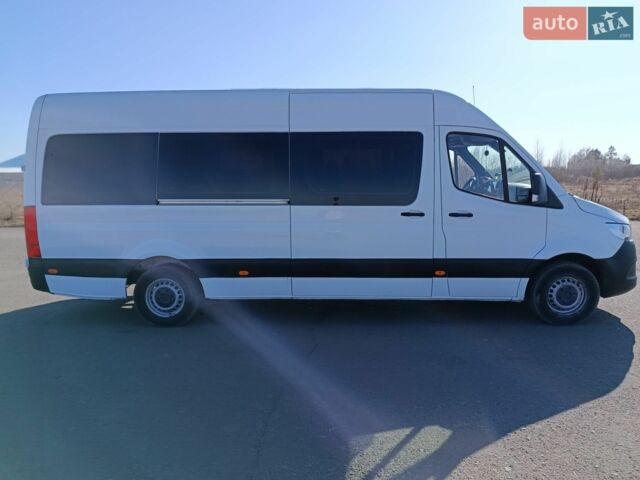 Белый Мерседес Sprinter, объемом двигателя 2.2 л и пробегом 555 тыс. км за 34500 $, фото 3 на Automoto.ua