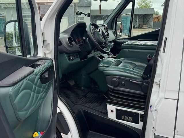 Белый Мерседес Sprinter, объемом двигателя 2.15 л и пробегом 290 тыс. км за 49500 $, фото 13 на Automoto.ua