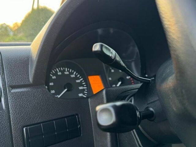 Белый Мерседес Sprinter, объемом двигателя 2.2 л и пробегом 390 тыс. км за 23500 $, фото 6 на Automoto.ua