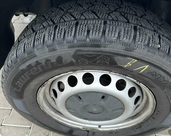 Білий Мерседес Sprinter, об'ємом двигуна 2.14 л та пробігом 300 тис. км за 29401 $, фото 5 на Automoto.ua