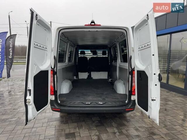 Белый Мерседес Sprinter, объемом двигателя 2.2 л и пробегом 325 тыс. км за 28900 $, фото 24 на Automoto.ua